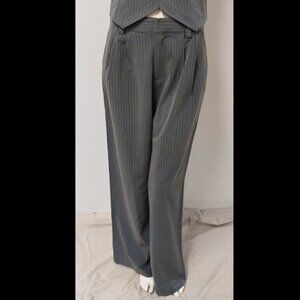 DISSH Grey/White Pinstripe Wide-leg Tailored Pant Size: 6